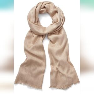 NWT DKNY oversized eyelesh fringe scarf